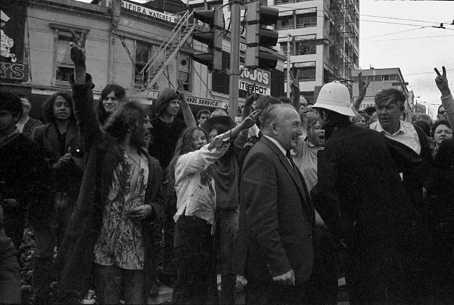 Paint-covered protesters - 161 Battery parade, 12 May 1971