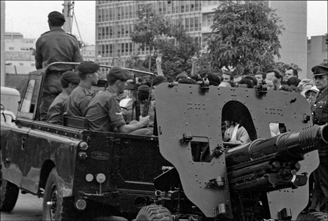 L5 pack howitzer gun - 161 Battery parade, 12 May 1971