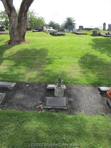 Grave of WO2 J. N. Hudson 39498