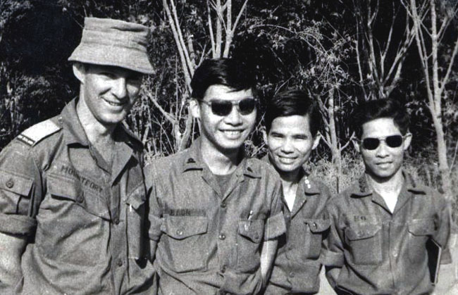 Richard Mountfort (1944-2008) with South Vietnamese soldiers, 1971