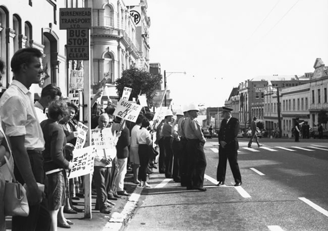 Protest against Nguyen Cao Ky in Auckland