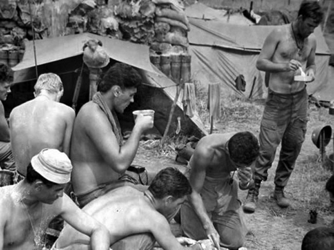 Gunners take a break from setting up camp