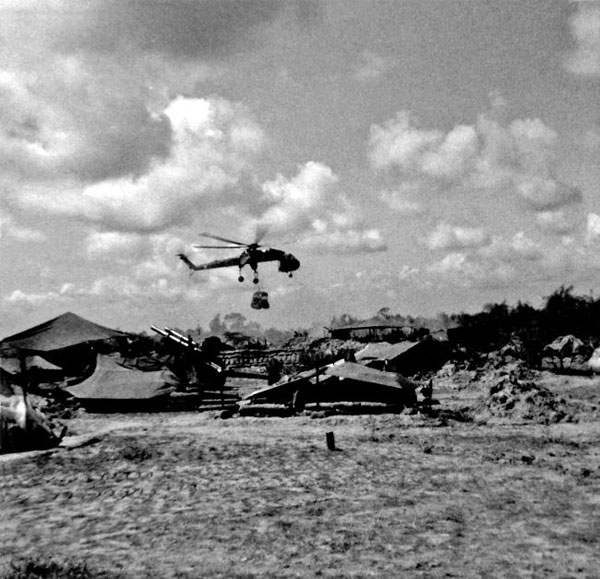 Skycrane helicopter over FSB Coogee, May 1968