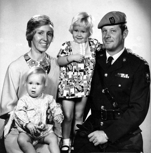 Knight-Willis family in Rhodesia (now Zimbabwe), 1977