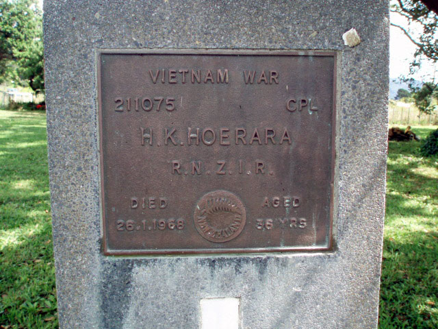 George Hoerara's grave, 2009