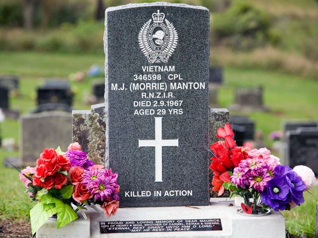 Maurice Manton's grave, 2009