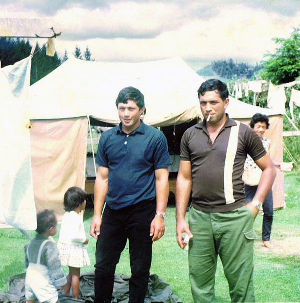 Frank Walker and Willie Walker (right) at Te Whetu, Christmas 1966
