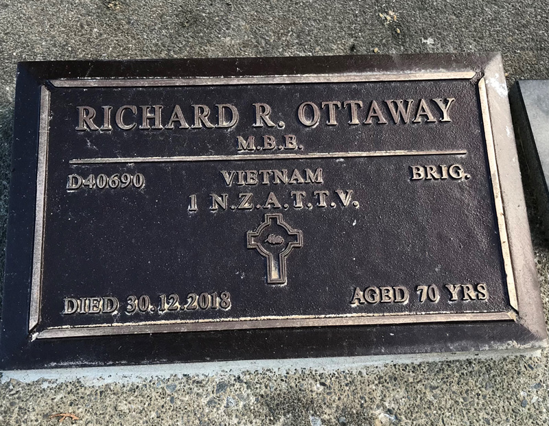 Bronze service plaque for Vietnam War veteran, Richard R. Ottaway, at Whenua Tapu Cemetery near Porirua, Wellington