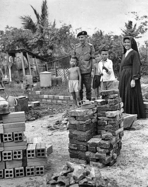 Lieutenant-Colonel Kenneth Fenton at Binh Loi orphanage, 1969 Lieutenant-Colonel Kenneth Fenton at Binh Loi orphanage, 1969