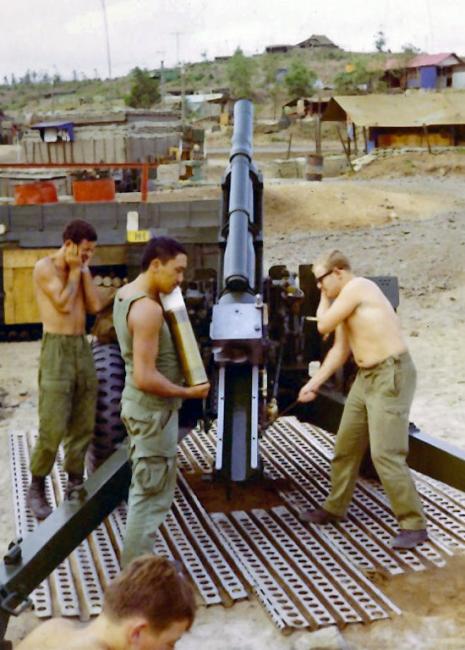 Firing the curfew from the Horseshoe, 1971 Firing the curfew from the Horseshoe, 1971