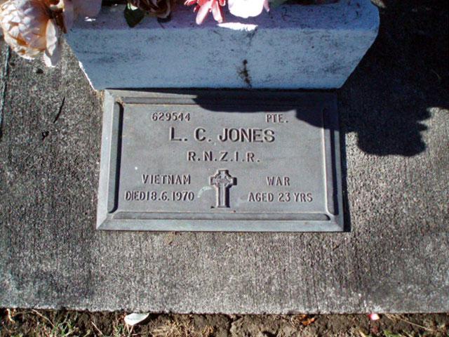 Leonard Jones grave, 2008 Leonard Jones grave, 2008