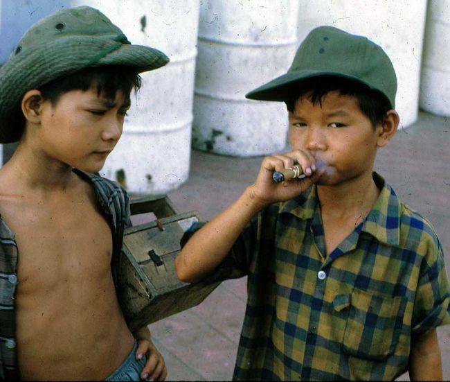 1RNZIR Band Tour Vietnam 1969 - Shoeshine boys 1RNZIR Band Tour Vietnam 1969 - Shoeshine boys