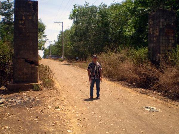Entrance to Nui Dat base, April 2010 Entrance to Nui Dat base, April 2010